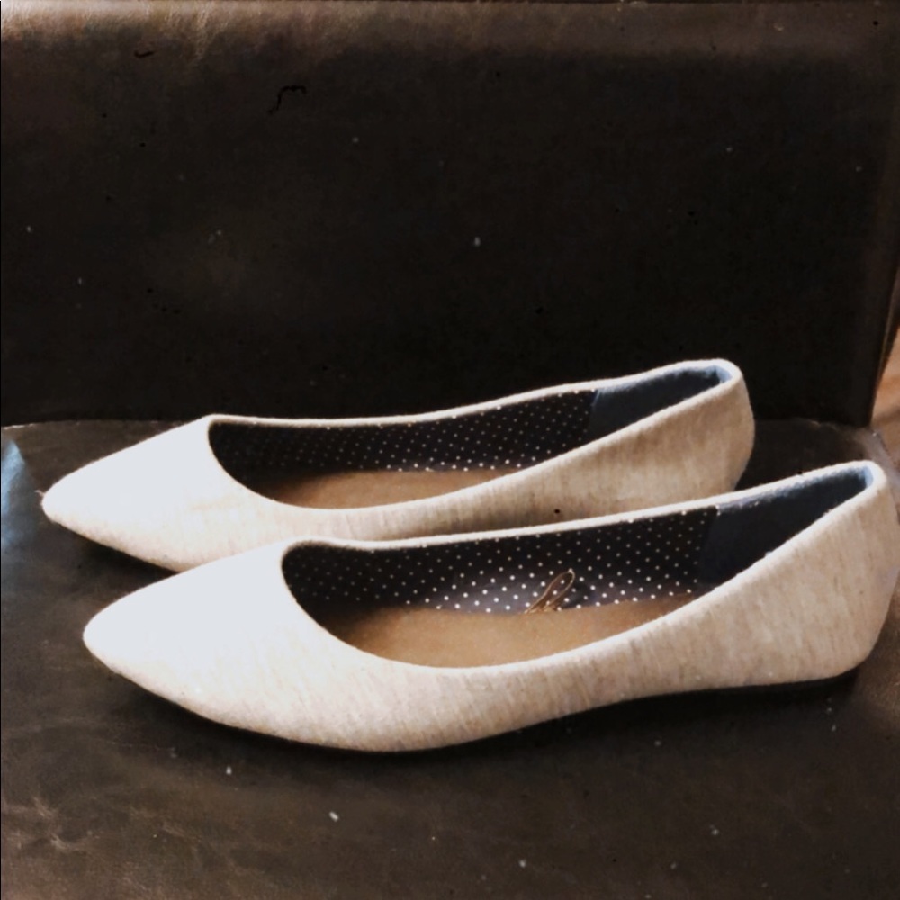 Women’s flats NEW